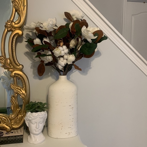 Magnolia 7 stems and one cotton greenery tall home decor realistic - Picture 8 of 11